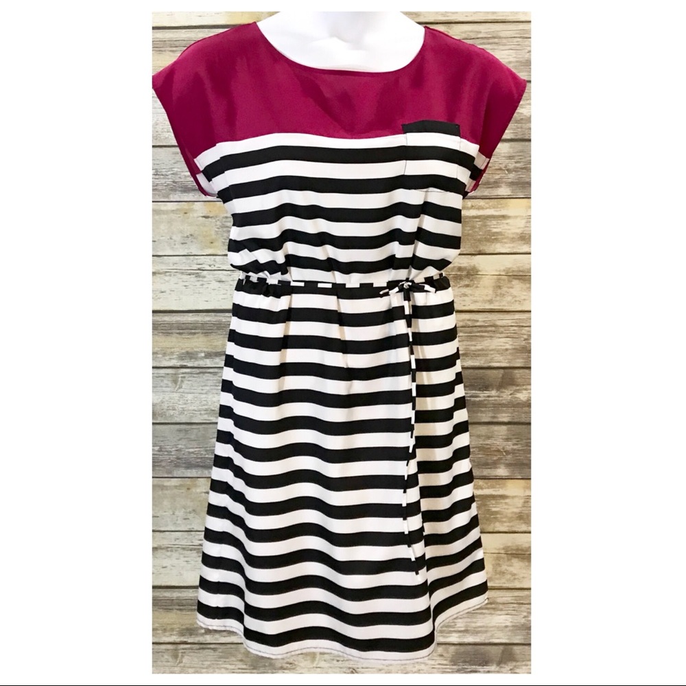 The Limited Crepe T-Shirt Dress - L